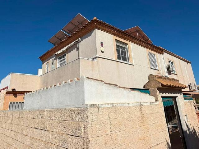 Casa adosada en Venta en Zona Carrefour Urbanizaciones