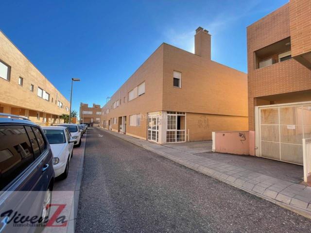 Casa adosada en venta en Zamora, San José Obrero. Chalet adosado en venta en San José ObreroSan Lázaro49025. Casas adosadas.