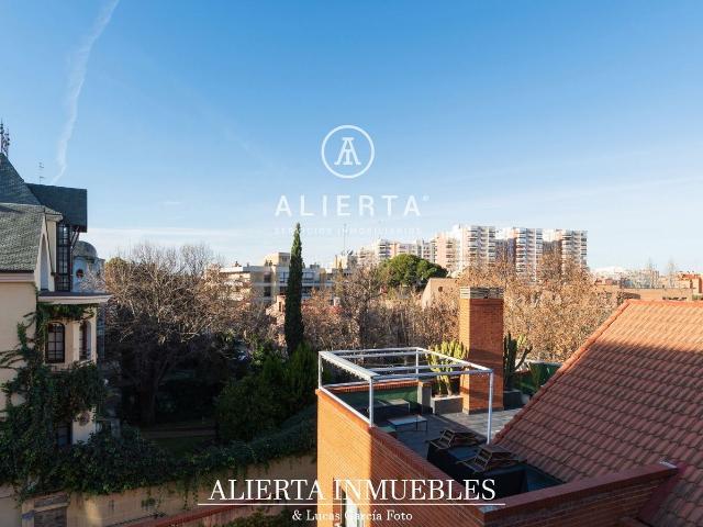 Casa adosada en venta en Zaragoza, Ruiseñores. Paseo Ruiseñores. Casas adosadas.