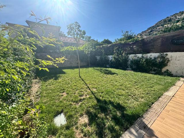 Casa adosada en Venta en Zarzalejo