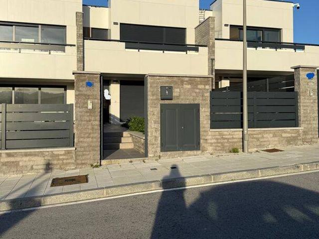 Casa adosada en Venta en Zierbena
