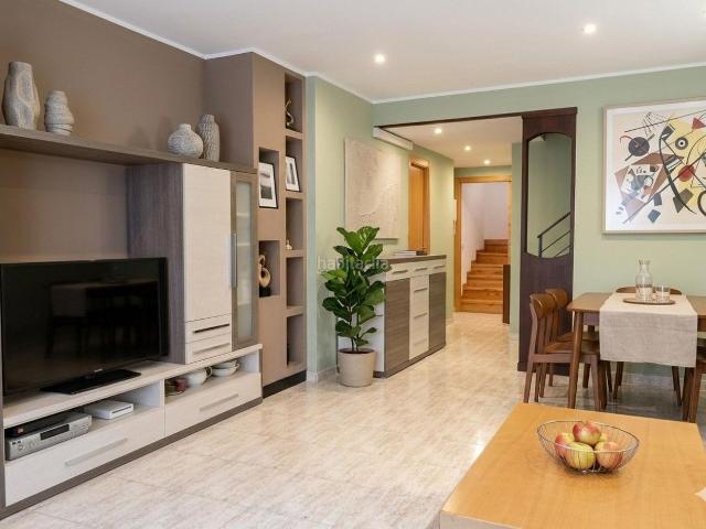 Casa adosada en venta en Zuera. Casas adosadas.