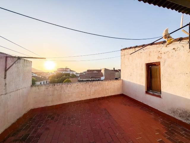 Casa adosada en Venta en Zújar