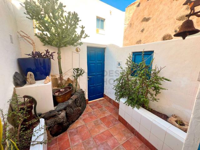 Casa adosada en venta. EL COTILLO