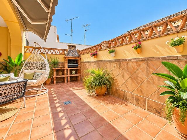 Casa adosada en venta Estepona, España
