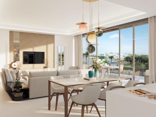 Casa adosada en venta. MARBELLA