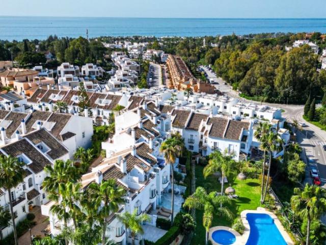 Casa adosada en venta Marbella, España