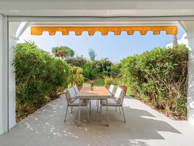 Casa adosada en venta Nueva Andalucia, España