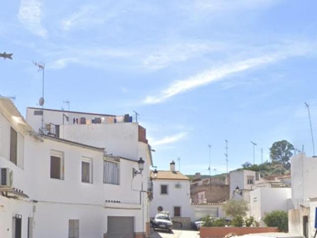 CASA ADOSADA OCUPADA A LA VENTA EN LA PUEBLA DE LOS INFANTES SEVILLA