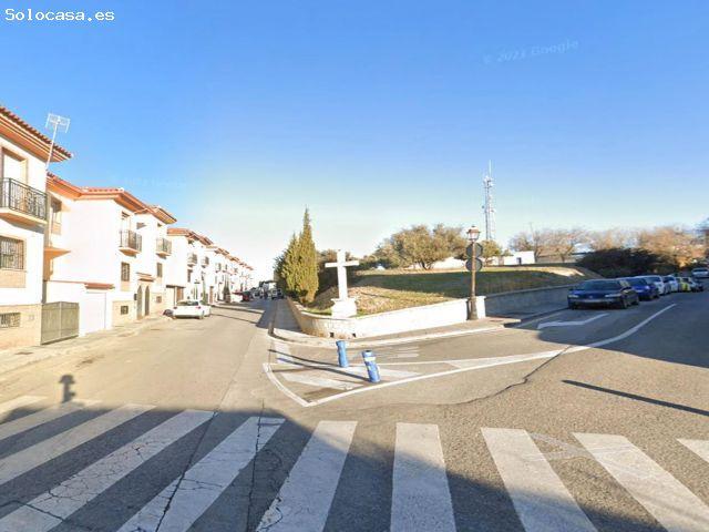 CASA ADOSADA OKUPADA POR PERSONA SIN JUSTO TÍTULO EN OGIJARES