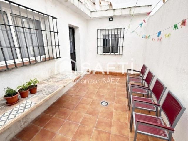 Casa adosada reformada con 4 dormitorios