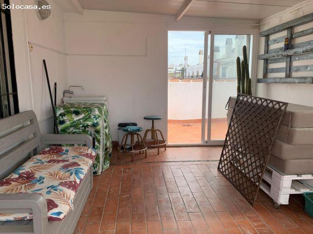¡ CASA ADOSADA REFORMADA ZONA SAN PEDRO!