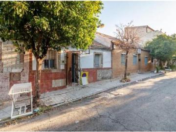 Casa adosada Venta Córdoba Capital, Campo de la Verdad Miraflores Sector Sur