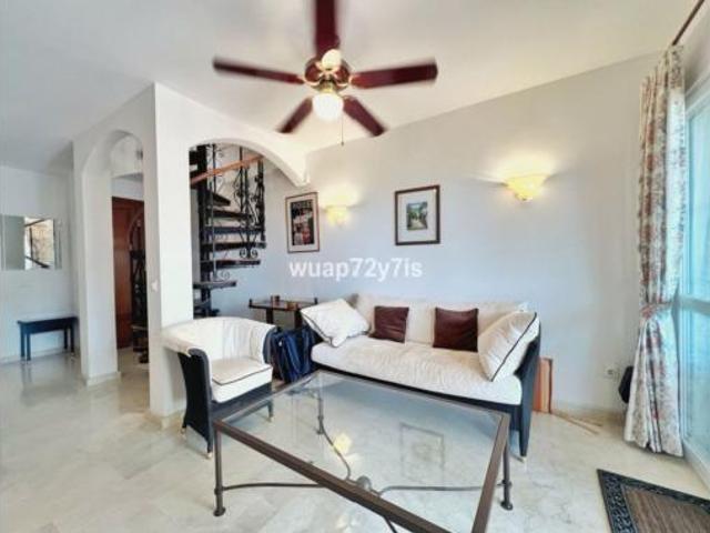 Casa adosada Venta Cerceda, Costabella Queixas
