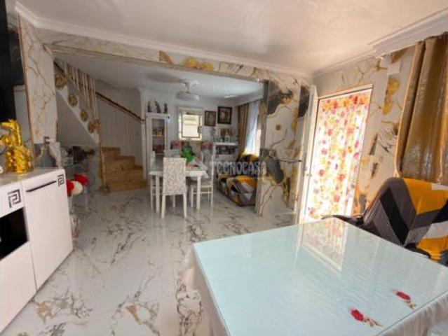 Casa adosada Venta Antequera, Recinto Ferial Circunvalación La Vega