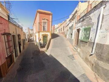 Villa en venta en Calle Cruces Bajas