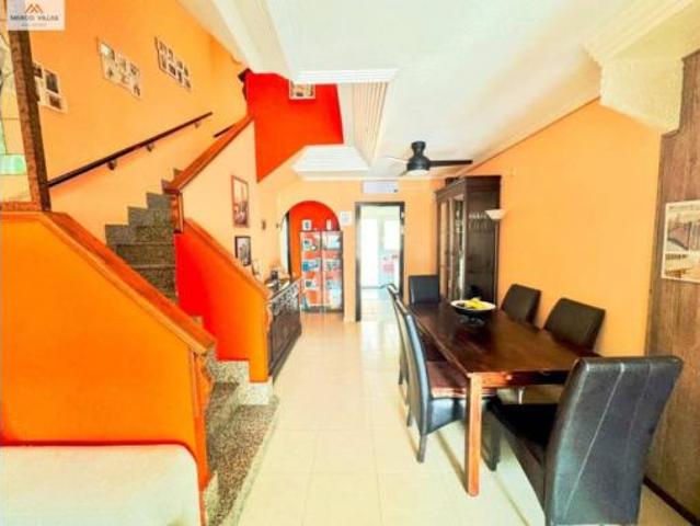 Casa adosada Venta Almoradí, Heredades