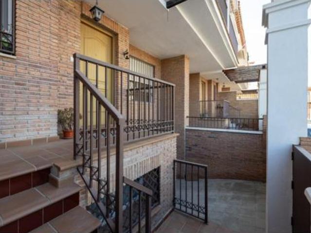 Casa adosada Venta Armilla, Zona Calle Poniente Avenida Cristóbal Colón