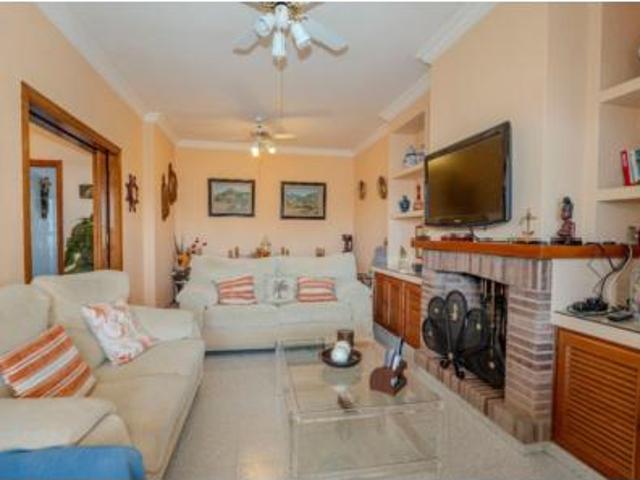 Casa adosada Venta Ayamonte, Salón Santa Gadea