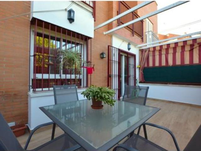 Casa adosada Venta Bormujos, Zona Universitaria