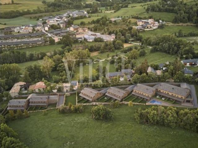Casa adosada Venta Bellver de Cerdanya, Bor