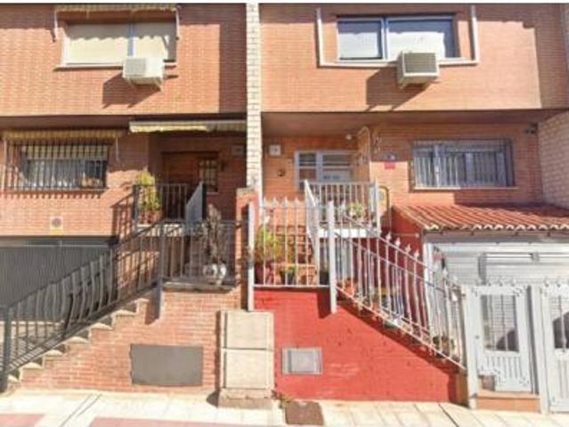 Casa adosada Venta Getafe, Perales del Río