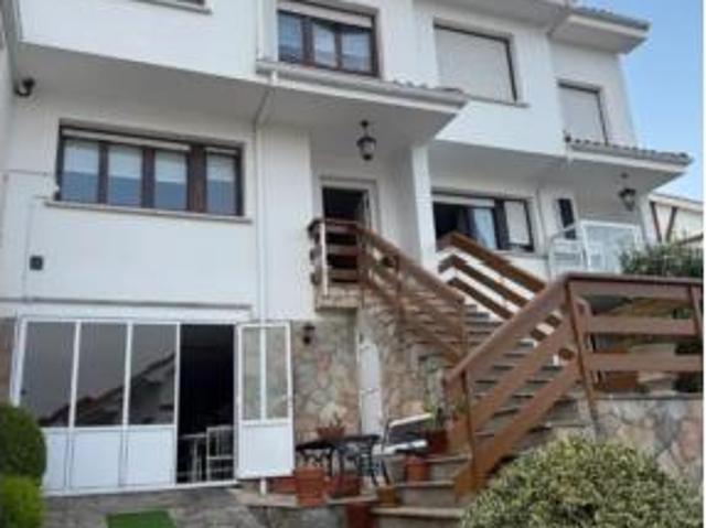 Casa adosada Venta Grado, Grado