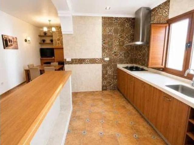 Casa adosada Venta Guaro, Guaro