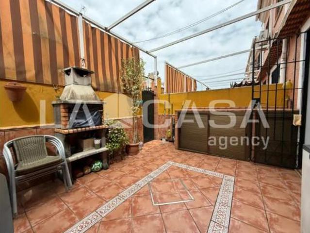 Casa adosada Venta Dos Hermanas, Entrenúcleos