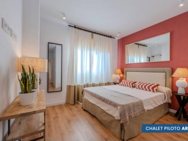 Casa adosada Venta Dos Hermanas, Entrenúcleos