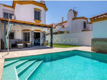 Casa adosada Venta Dos Hermanas, Entrenúcleos