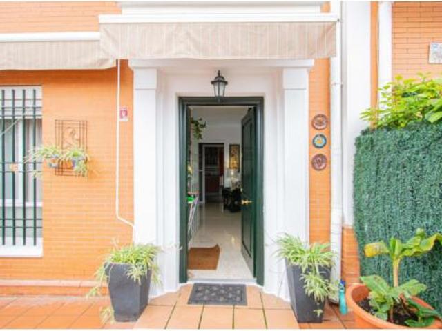 Casa adosada Venta Dos Hermanas, Entrenúcleos