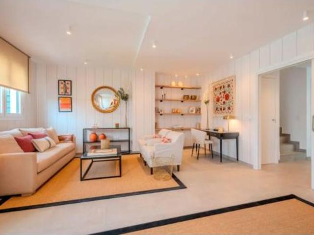 Casa adosada Venta Dos Hermanas, Entrenúcleos