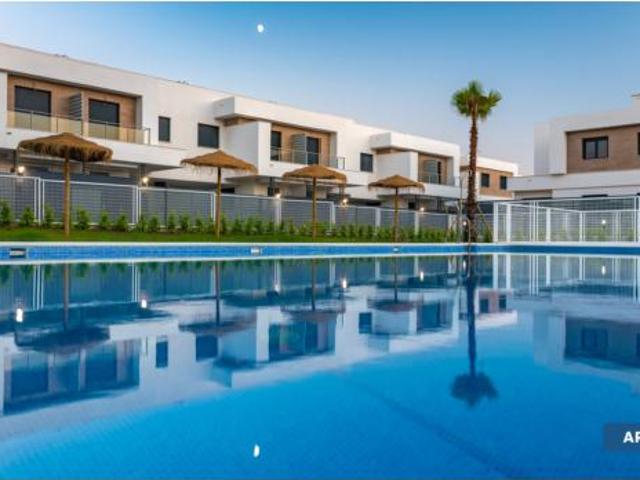 Casa adosada Venta Dos Hermanas, Entrenúcleos