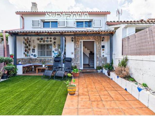Casa adosada Venta Esparreguera, Esparreguera