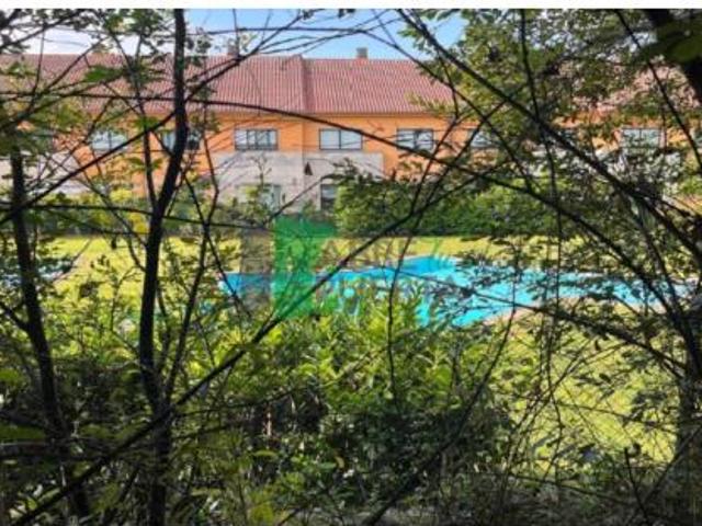 Casa adosada Venta Ferrol, Parroquias