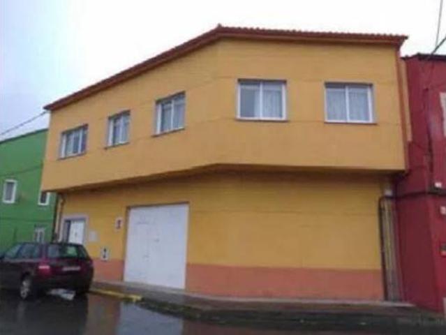 Casa adosada Venta Ferrol, Parroquias