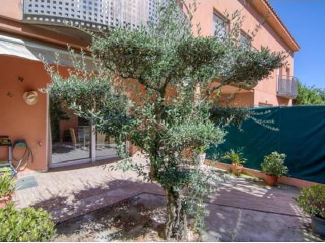 Casa adosada Venta Figueres, Poblenou Olivar Gran