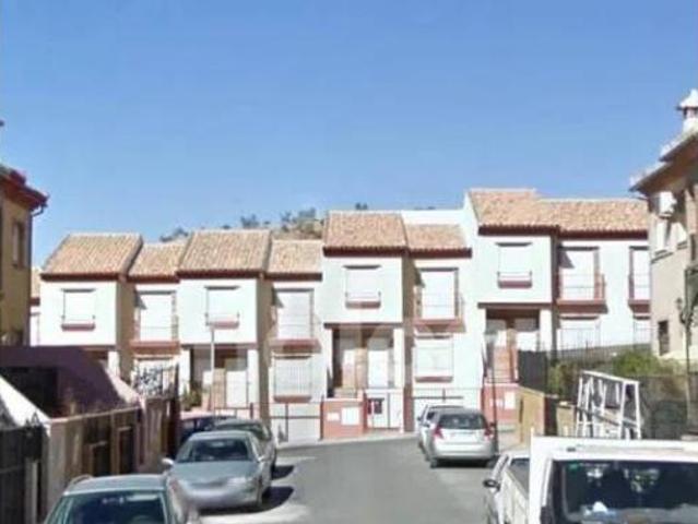 Casa adosada Venta Jun, Jun