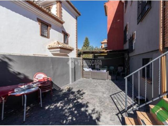 Casa adosada Venta Jun, Jun