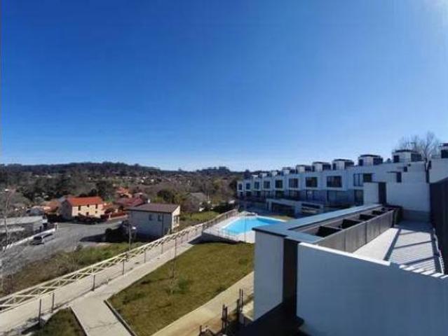 Casa adosada Venta Oleiros, Núcleo