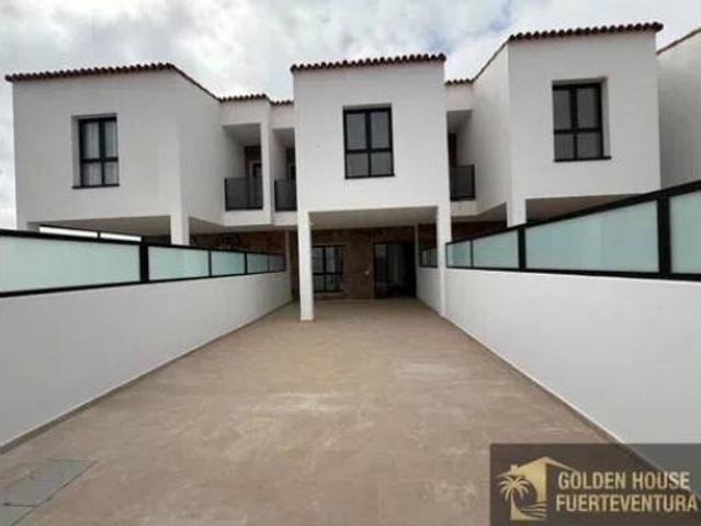 Casa adosada Venta La Oliva, La Oliva