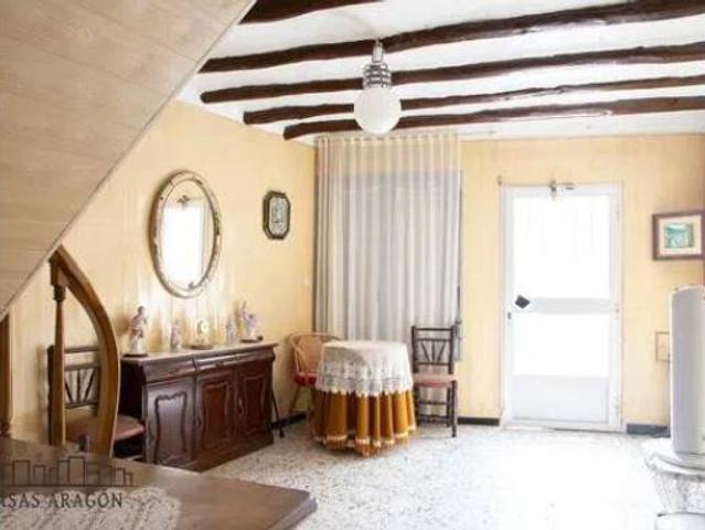 Casa adosada Venta Lécera, Lécera