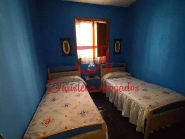 Casa adosada Venta Lena, Lena