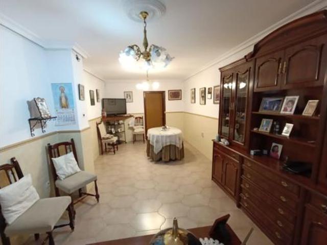 Casa adosada Venta Linares, Zona Hospital San Agustín