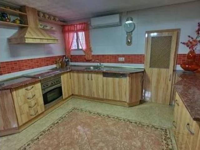 Casa adosada Venta Linares, Centro