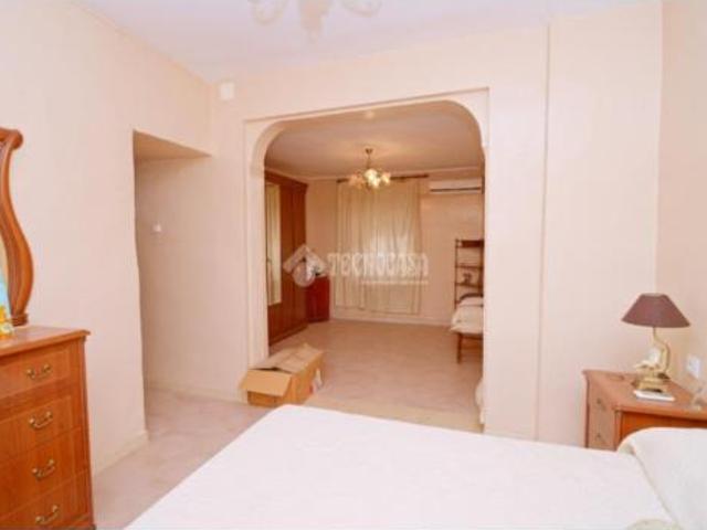 Casa adosada Venta Linares, Centro