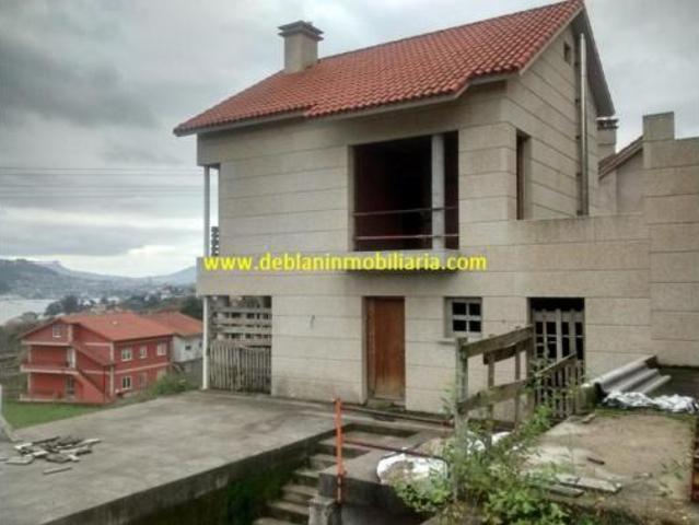 Casa adosada Venta Moaña, Calvar Domaio