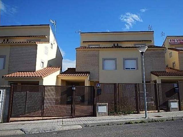 Casa adosada Venta Magán, Magán