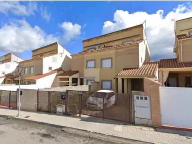 Casa adosada Venta Magán, Magán